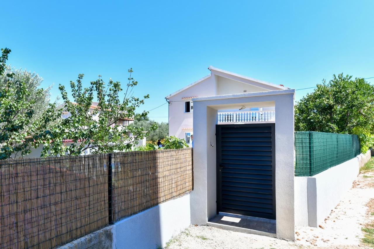 Pool House Luka Lägenhet Zadar Exteriör bild