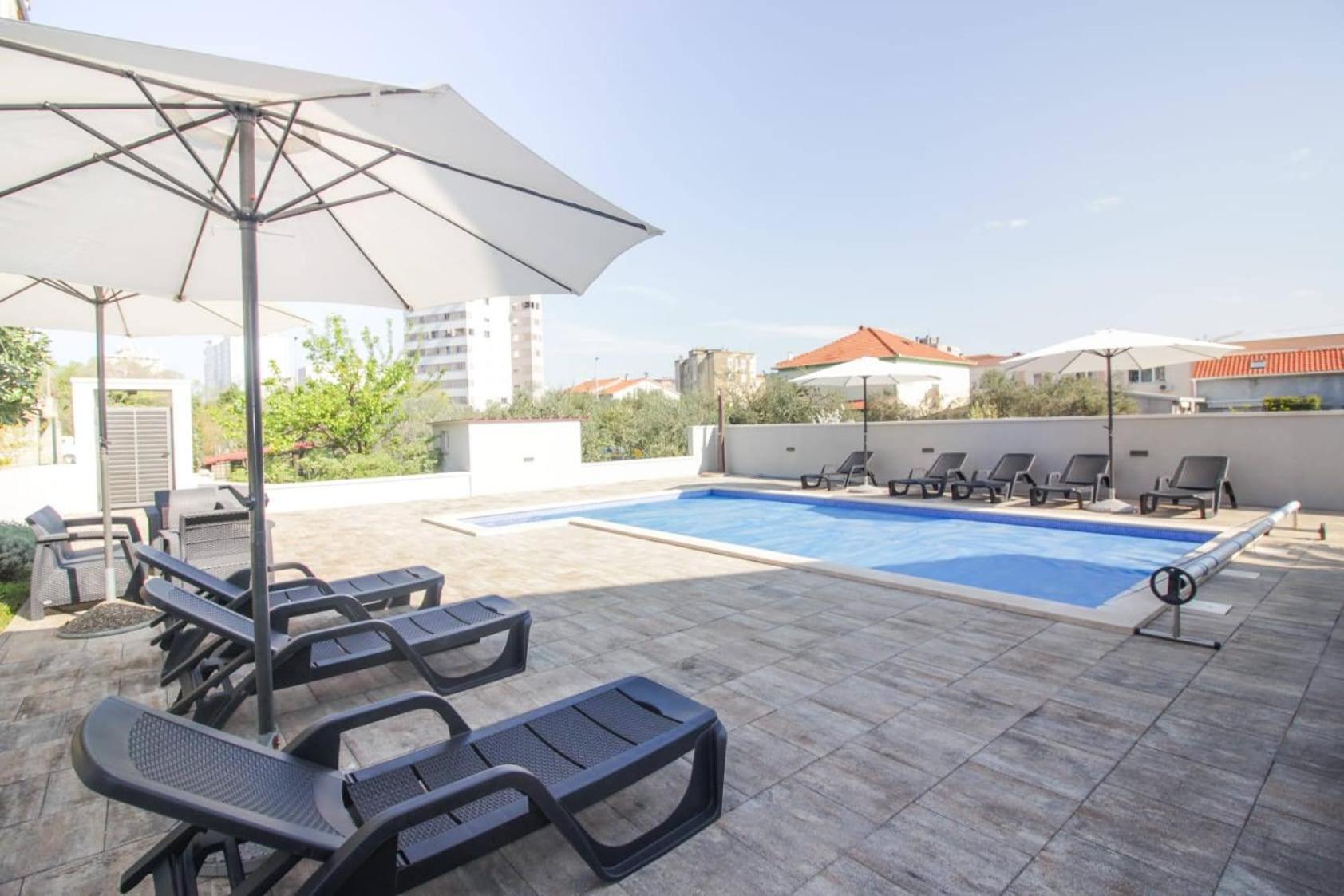 Pool House Luka Lägenhet Zadar Exteriör bild